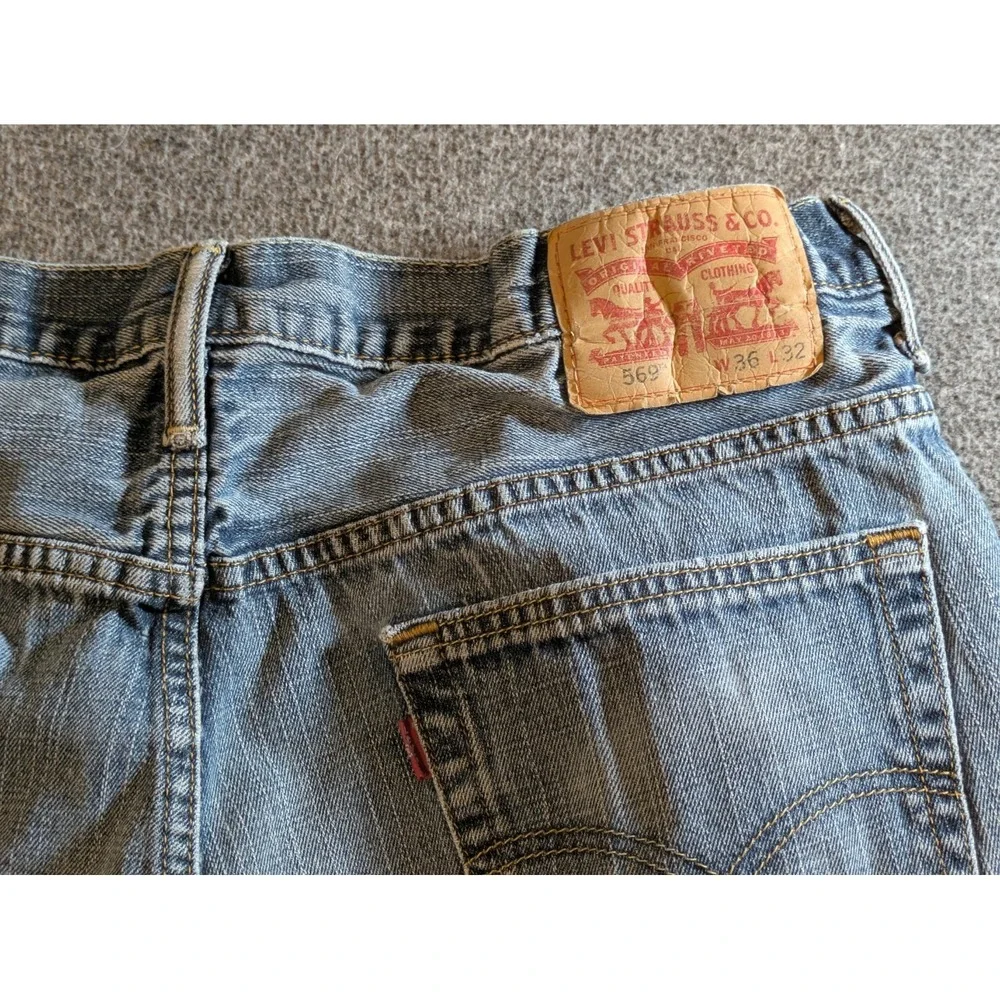 Levis Jeans Mens 36x32 Blue 569 Loose Faded Washout Denim Pants Work